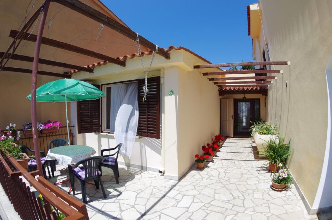 Holiday Apartments Ruzica, ペシュチャーナ・ウヴァラ エクステリア 写真