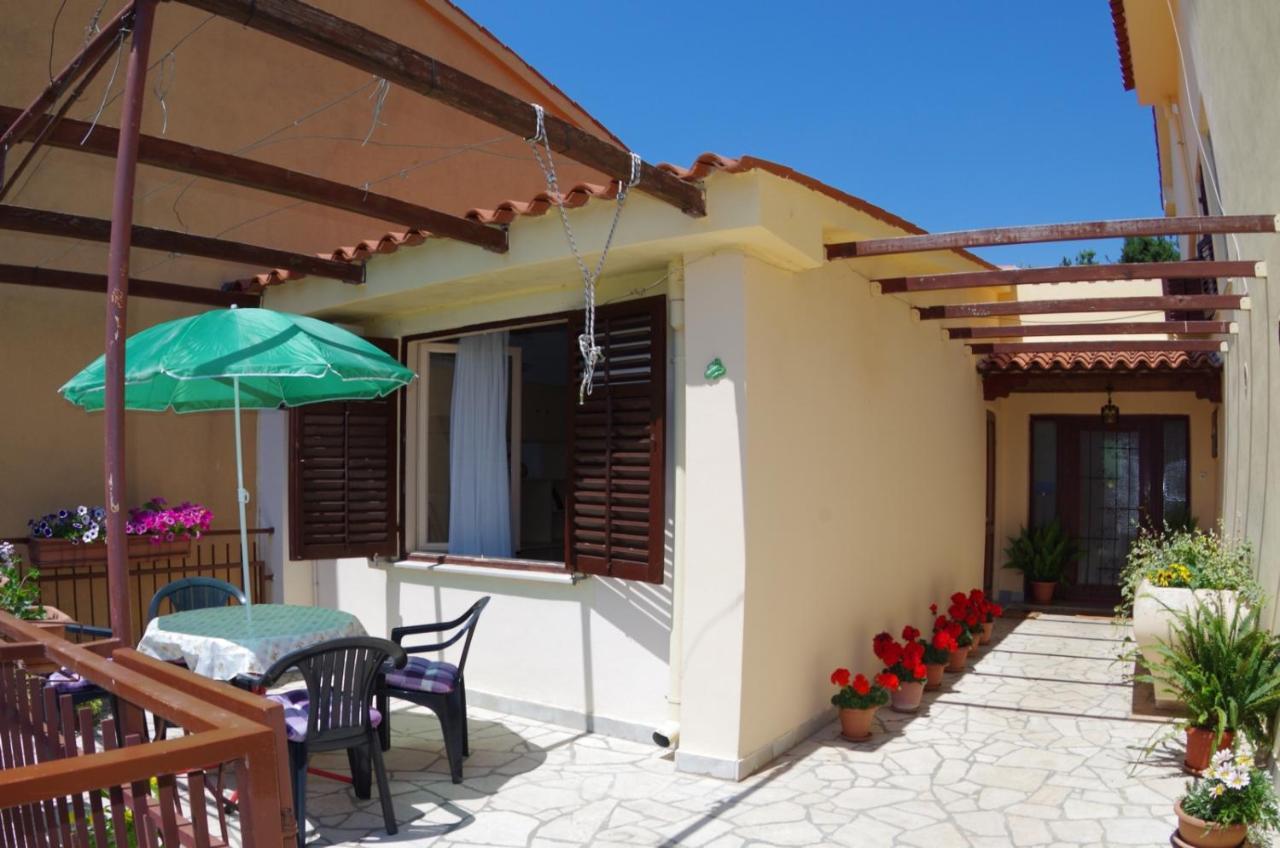 Holiday Apartments Ruzica, ペシュチャーナ・ウヴァラ エクステリア 写真