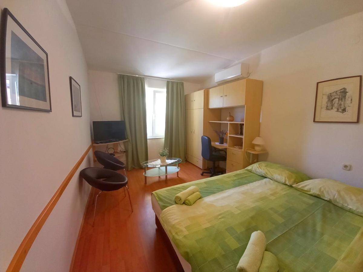 Holiday Apartments Ruzica, ペシュチャーナ・ウヴァラ エクステリア 写真